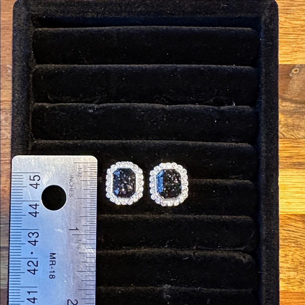 Rhinestone Earring Bundle - Picture 2 of 7